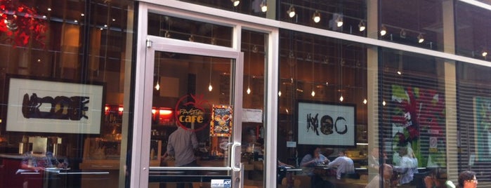 Pasta Café is one of Tempat yang Disukai Tristan.