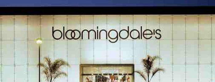 Bloomingdale's is one of Danさんのお気に入りスポット.