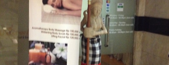 Uluwatu Aromatherapy Foot & Body Massage is one of Jakarta.