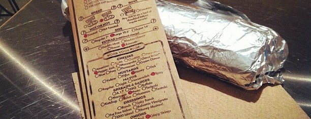 Which Wich? Superior Sandwiches is one of Lugares favoritos de Sami.