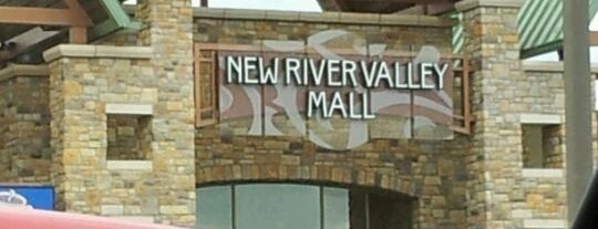 New River Valley Mall is one of Posti che sono piaciuti a Aristides.