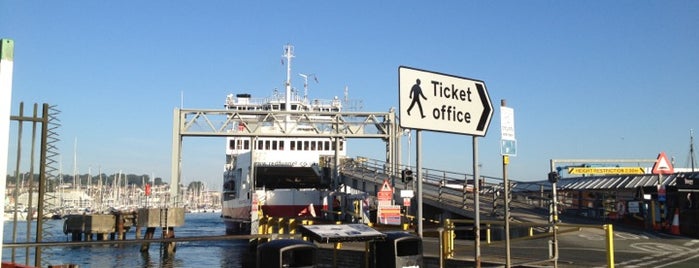 Red Funnel Ferry Terminal is one of Lugares favoritos de Mat.