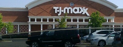 T.J. Maxx is one of Orte, die Alyssa gefallen.
