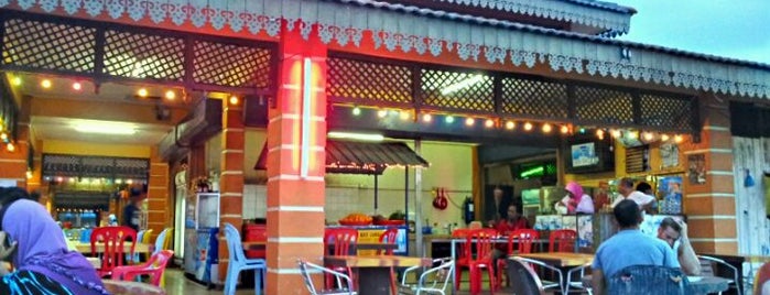 Tussy Cafe Seafood Corner is one of @Besut, Terengganu.