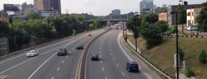 Don Valley Parkway is one of p (roads, intersections, areas - TO).