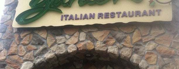 Olive Garden is one of Tempat yang Disukai Moses.