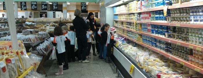Supermercado Alvorada is one of Posti che sono piaciuti a Luciana.