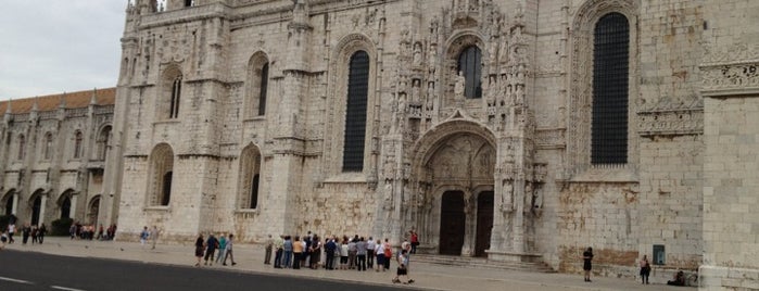 Mosteiro dos Jerónimos is one of DIVINE ILLUMINATIONS.