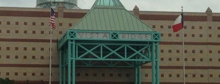 Vista Ridge Mall is one of Locais curtidos por Rich.