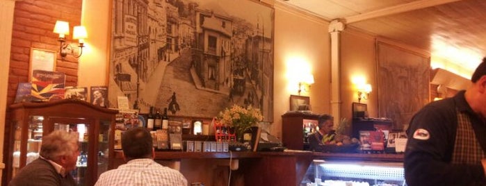 Café del Poeta is one of Valpo ql.