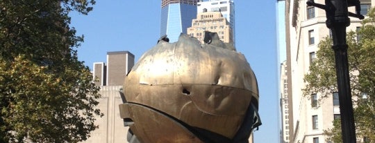 Battery Park is one of Calorie-Free NYC.