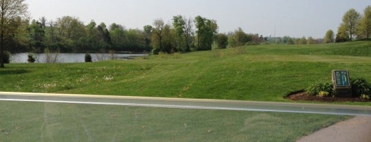 Gibson Bay Golf Course is one of Locais curtidos por Darek.
