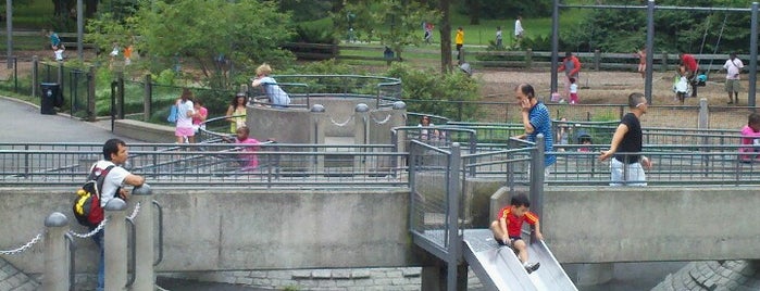 Heckscher Playground is one of Orte, die natsumi gefallen.