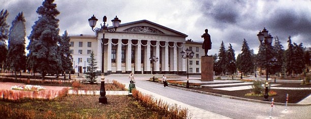 Площадь Кирова is one of Достопримечательности Самары.