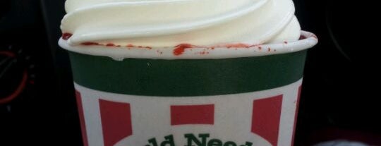 Rita's Italian Ice & Frozen Custard is one of Lugares favoritos de Richard.