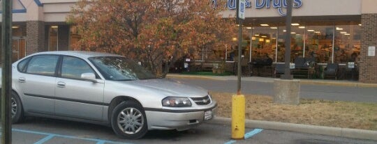 Kroger is one of สถานที่ที่ Joanna ถูกใจ.