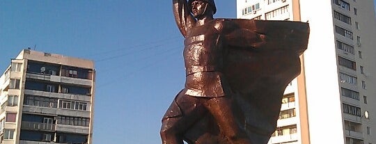 Пам'ятник воїнам-визволителям / Monument to soldiers-liberators is one of สถานที่ที่ Андрей ถูกใจ.