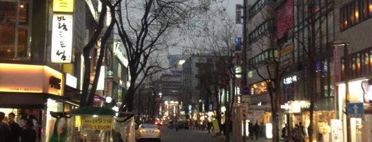 Insadong-gil is one of S.korea.