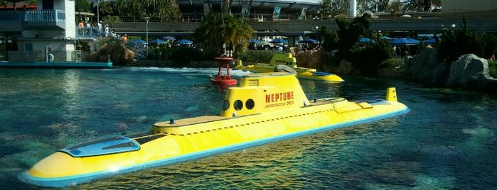 Finding Nemo Submarine Voyage is one of Rides I Done...Rode.