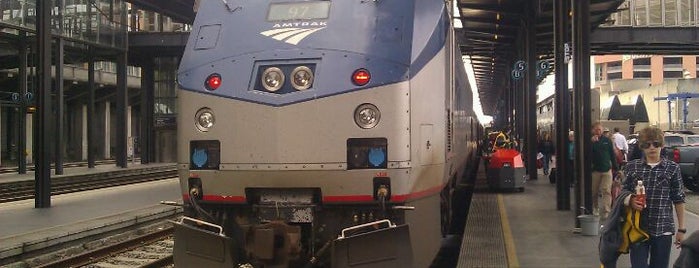 Amtrak Cascades 513 is one of Tempat yang Disukai Fabio.