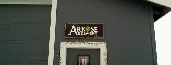 Arkose Brewery is one of place to try beer.
