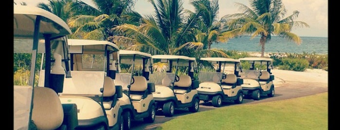 Playa Mujeres Golf Club is one of Orte, die Fabrizio gefallen.