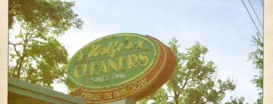Wolfe's Cleaners is one of สถานที่ที่ Marjorie ถูกใจ.