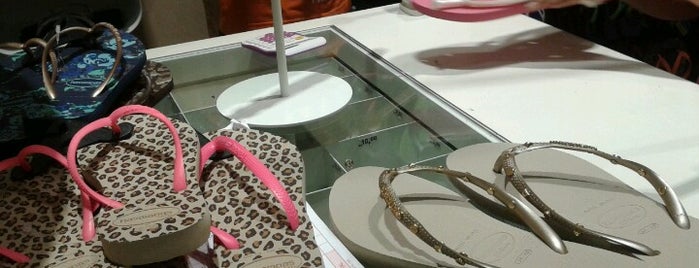 Havaianas is one of Praia Shopping.