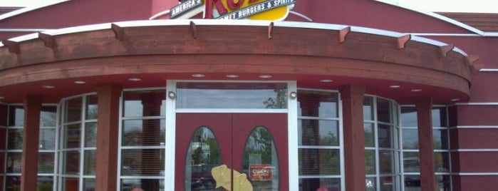 Red Robin Gourmet Burgers and Brews is one of al : понравившиеся места.