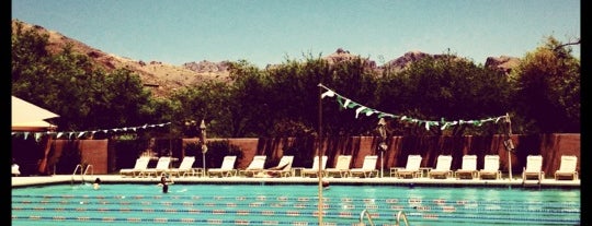 The Ventana Canyon Golf Resort Pool is one of Jenebethさんのお気に入りスポット.