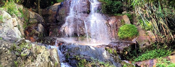 Na Muang Waterfall 2 is one of Locais curtidos por Annie.