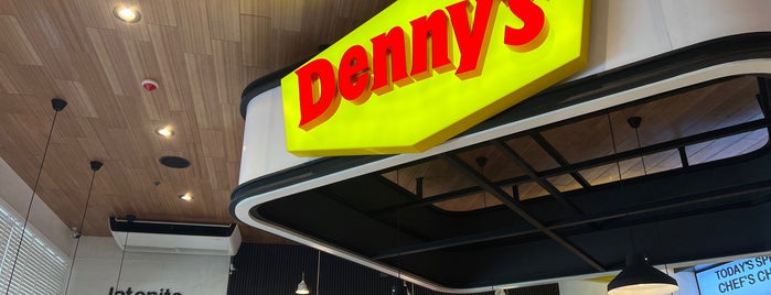 Denny's is one of Lieux qui ont plu à Shank.