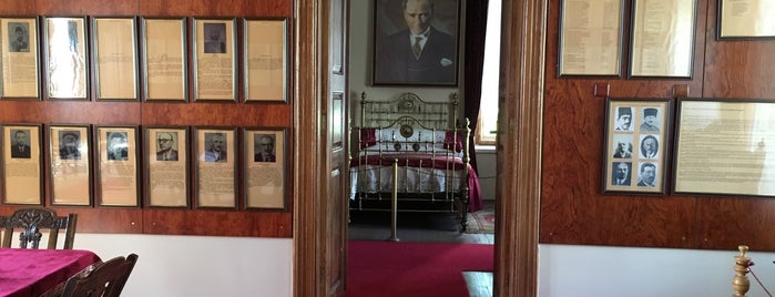 Atatürk Evi is one of Hakan'ın Kaydettiği Mekanlar.