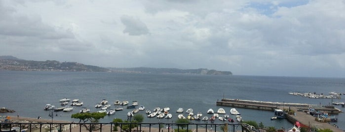 Porto Di Bacoli is one of gibutino: сохраненные места.