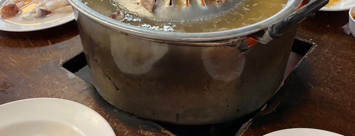 น้ำหวานเนื้อย่างเกาหลี is one of เนื้อย่าง หมูกะทะ ในเมืองโคราช.