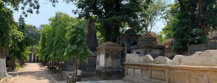 South Park Street Cemetery is one of Kolkata.