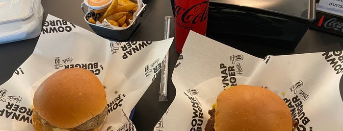 Cownap Burger House is one of Beef & Burger 2020+.bkk.
