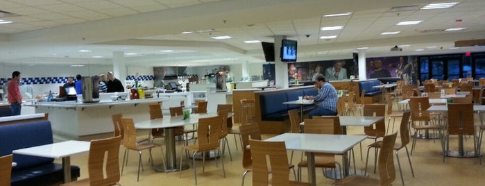 The Hub (HSN Cafe) is one of Lugares favoritos de Ben.