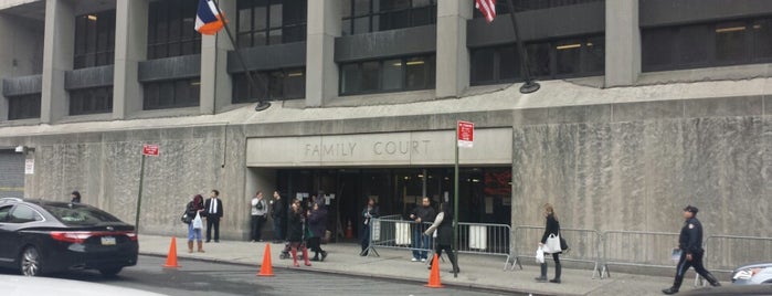 Bronx County Family Court is one of Orte, die Valerie gefallen.