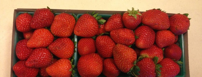 Tapia Brothers is one of The 15 Best Places for Strawberries in Encino, Los Angeles.