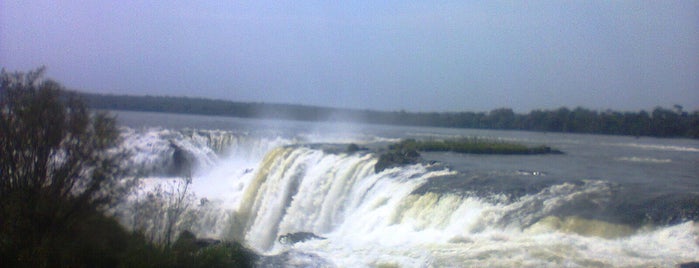 Iguazú Falls is one of Foz do Iguaçu.