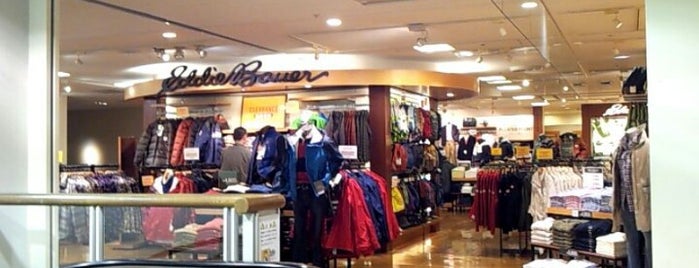 Eddie Bauer is one of Toraさんのお気に入りスポット.