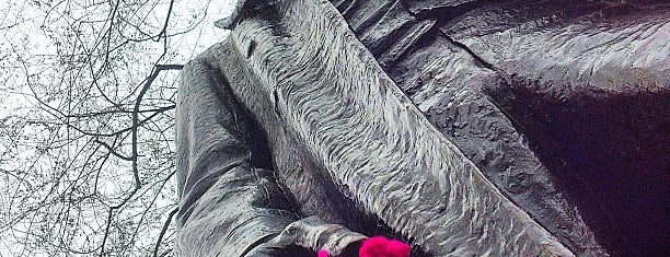 Abraham Lincoln Memorial Statue is one of Dannon'un Beğendiği Mekanlar.