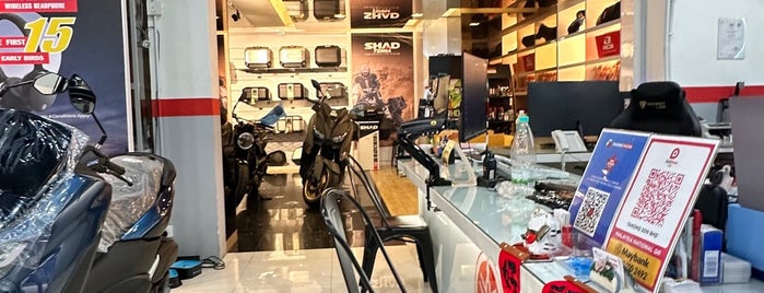 Takong Motor Sdn Bhd is one of Vespa Bikers Malaysia.