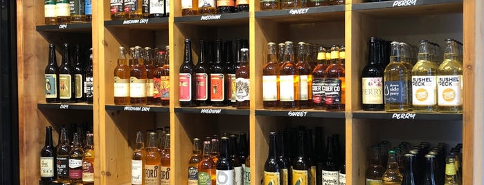 Bristol Cider Shop is one of Locais curtidos por Mael.