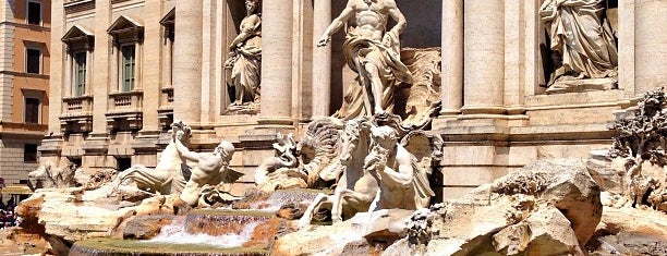 Fontaine de Trevi is one of Rome - Best places to visit.