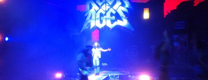 Rock of Ages México is one of Locais curtidos por Tanya.