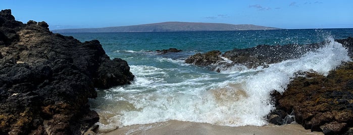 Secret Beach is one of Maui Backroads.