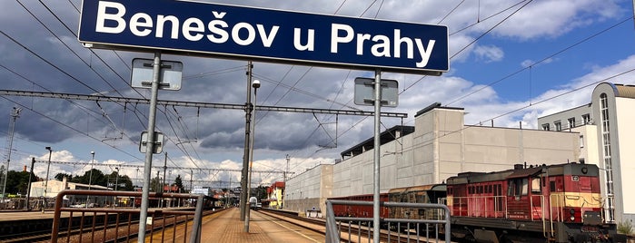 Železniční stanice Benešov u Prahy is one of Železniční trať 221 Praha - Benešov.