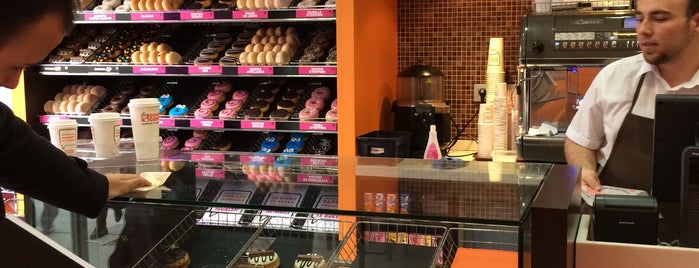 Dunkin' Coffee is one of Gastronomía en Sevilla.